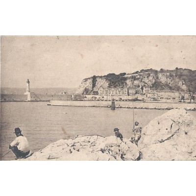 Nice - Le Château et l'entrée du Port 